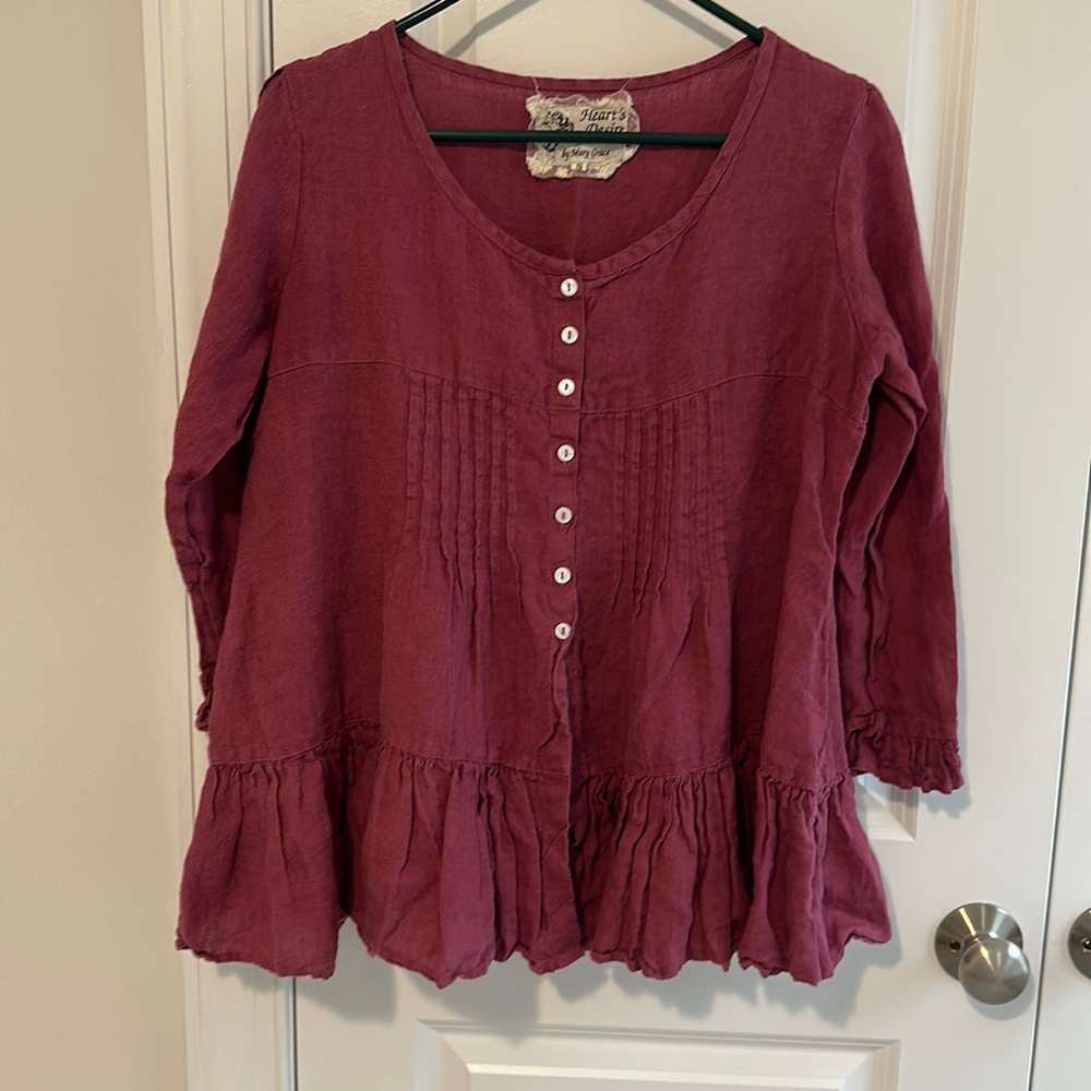 New Condition Heart’s Desire by Mary Grace Linen Top Excellent Condition
